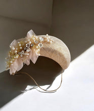 Load image into Gallery viewer, Golden Teardrop Fascinator – Elegant Pearl & Crystal Flower Detail
