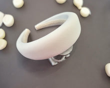 Load image into Gallery viewer, Pale Ivory Padded headband, Jersey headpiece, 4 cms Wide