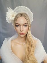 Load image into Gallery viewer, Ivory Fascinator Headband, Silk Rose Flower, Halo Crown Headpiece, Races Headwear,