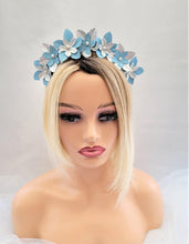 Load image into Gallery viewer, Silver and Blue Daisy Flower Headband Crown
