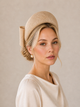 Load image into Gallery viewer, Natural Beige Fascinator Headband with Back Bow – Wedding &amp; Race Day Hat "Willow"