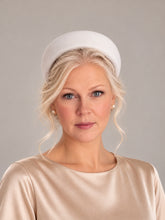 Load image into Gallery viewer, Ivory Wool Crepe Ridged Headband – Bridal Wedding Fascinator
