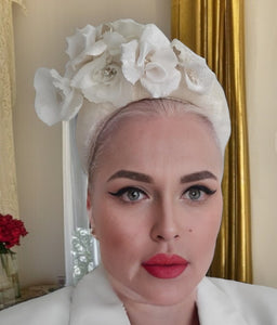 Ivory Sinamay Bandeau Fascinator Hat with Vintage Velvet Flower Vine – Races or Wedding Hat