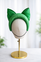 Load image into Gallery viewer, Green Headband Fascinator, with Silk Bow, 10 cm wide, ridged design