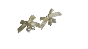 Clip-On Ivory Satin Bow Earrings with Diamante Sparkle and Pearl Beads – Elegant Bridal or Occasion Jewellery