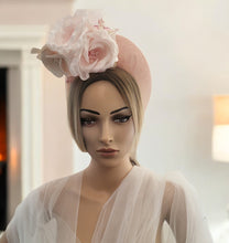 Load image into Gallery viewer, Pale Pink Fascinator 7 cms Tall Headband, with Flowers and Veiling, Halo Shape