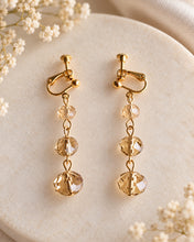Load image into Gallery viewer, Champagne Beaded Drop Clip On Earrings – Gold Tone