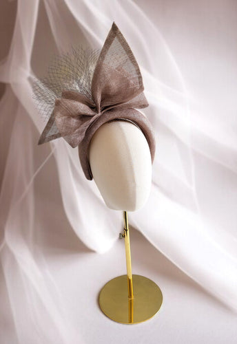 Nude Brown Bow Headband with Veiling – Elegant Wedding Hat or Fascinator