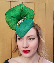Load image into Gallery viewer, Green Percher Pillbox Hat with Rhinestone Detail and Silk Abaca Swirl