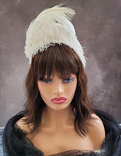 Load image into Gallery viewer, Burlesque ivory feather headdress