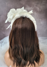 Load image into Gallery viewer, Ivory Flower Head Piece Fascinator